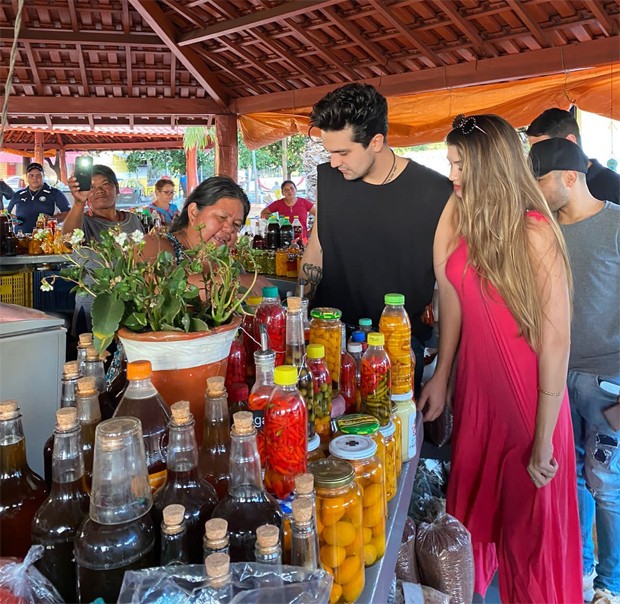 Luan Santana e Izabela Cunha estão no Mato Grosso (Foto: Divulgação)