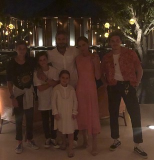 David Beckham e Victoria Beckham com os filhos Brooklyn, Harper, Romeo e Cruz