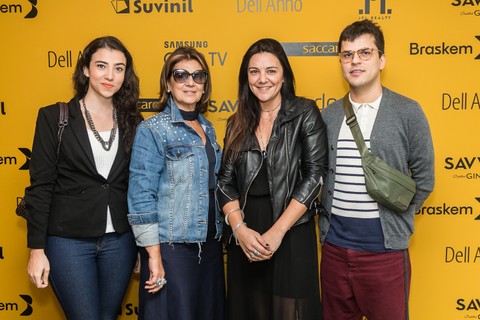 Julia Varajão, Carmen Varajão, Flavia Fraccoroli e Gustavo José