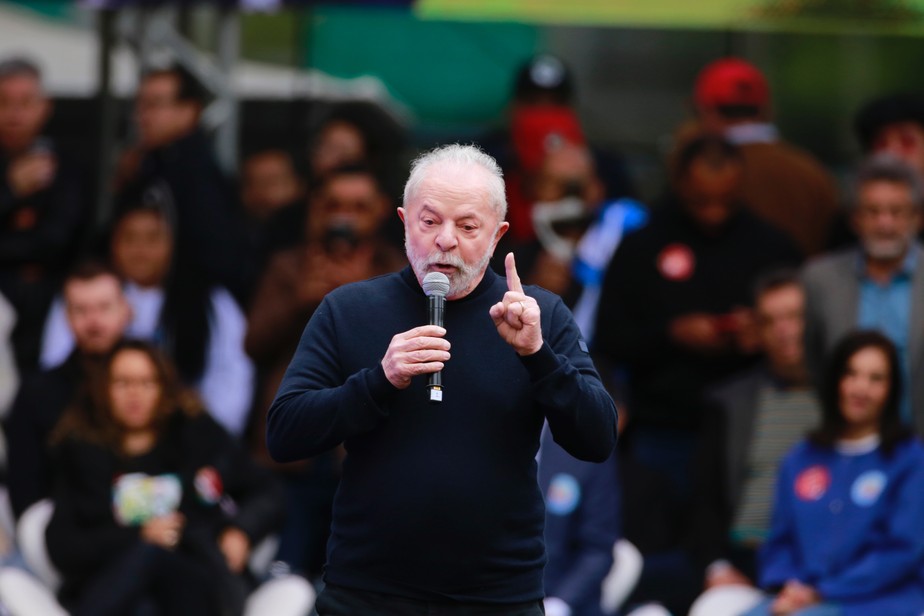 Lula discursa no Vale do Anhangabaú