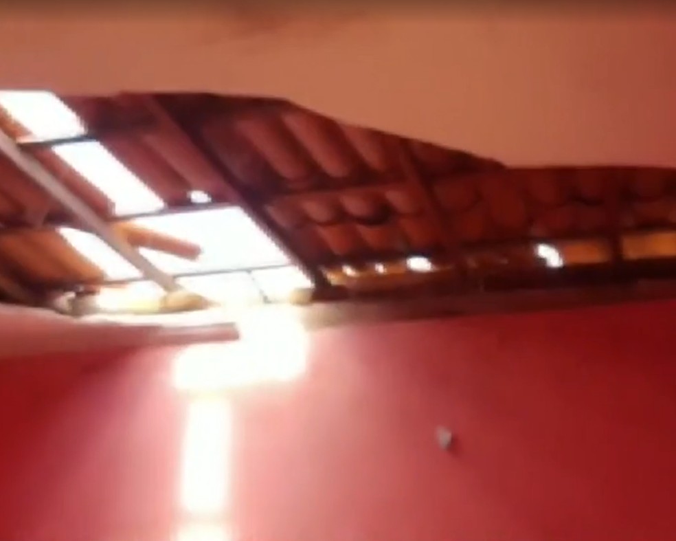 Áreas de associação de candomblé são invadidas e destruídas na BA — Foto: Redes sociais