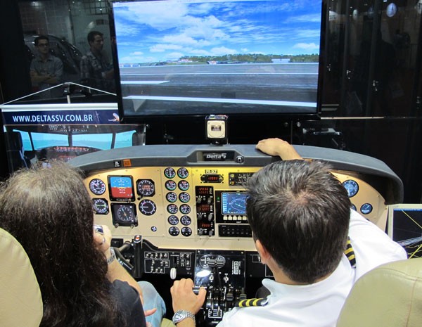 Empresário Reinaldo Zanon acaba de abrir rede de franquias de escolas para pilotos. (Foto: Gabriela Gasparin/G1)