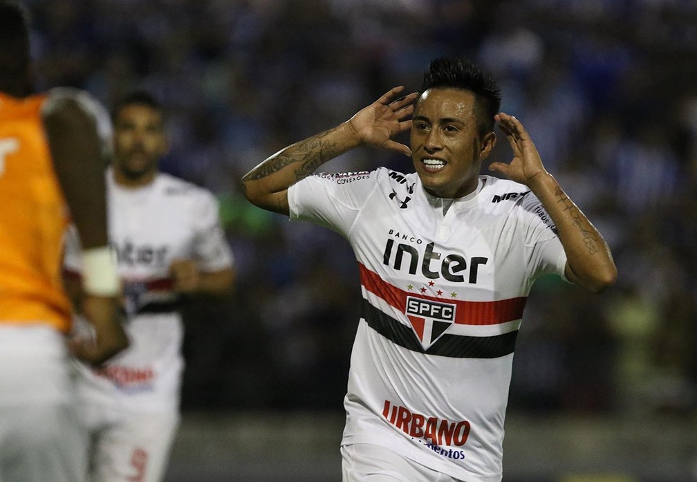 Cueva defendeu o São Paulo entre 2016 e 2018 — Foto: Rubens Chiri / saopaulofc.net