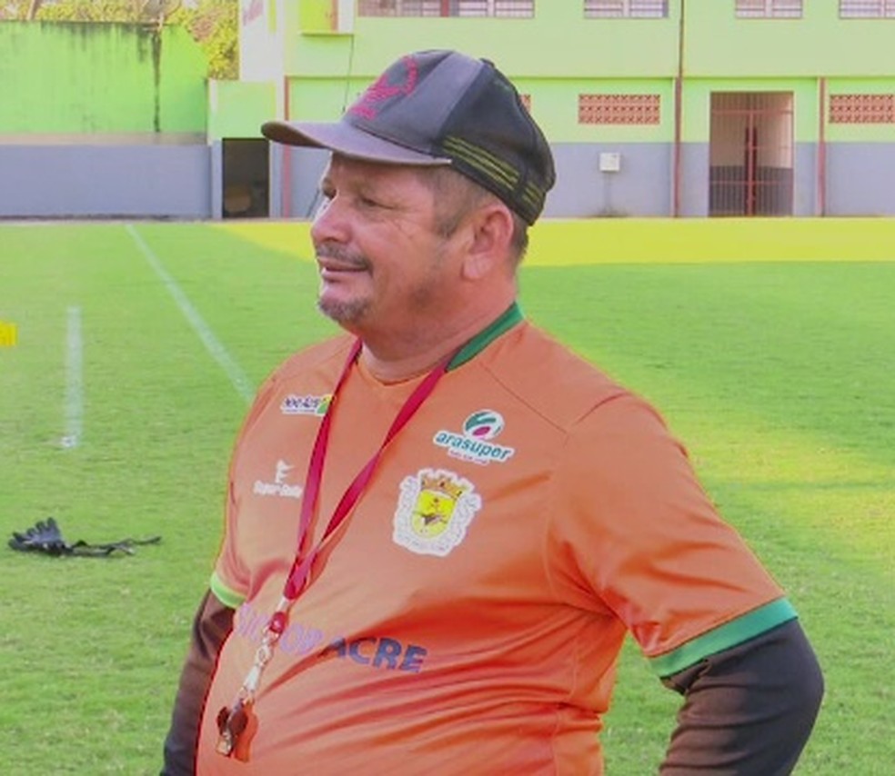 Oziel Moreira é o técnico do Galvez Sub-20 — Foto: Reprodução/Rede Amazônica Acre