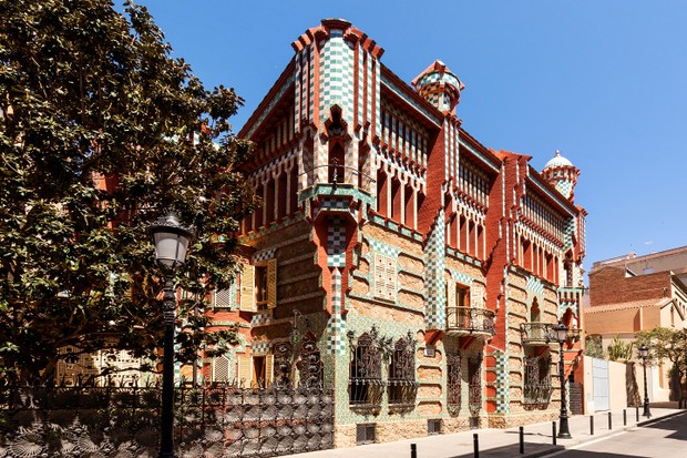 Casa Vicens, de Antoni Guadí, está disponível para locação no Airbnb (Foto: Divulgação)