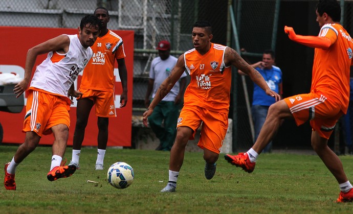 Gustavo Scarpa, Vinícius e Douglas no treino do Fluminense (Foto: Nelson Perez / Fluminense FC) Gustavo Scarpa, Vinícius e Douglas no treino do Fluminense (Foto: Nelson Perez / Fluminense FC)