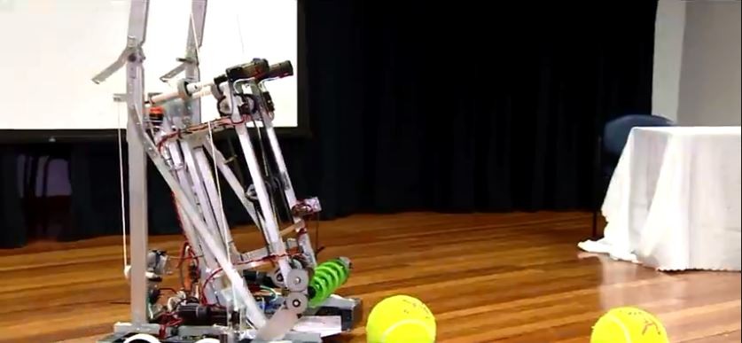 Grupo de robótica de SC que ganhou 6 prêmios em 6 anos vai representar Brasil em competição internacional