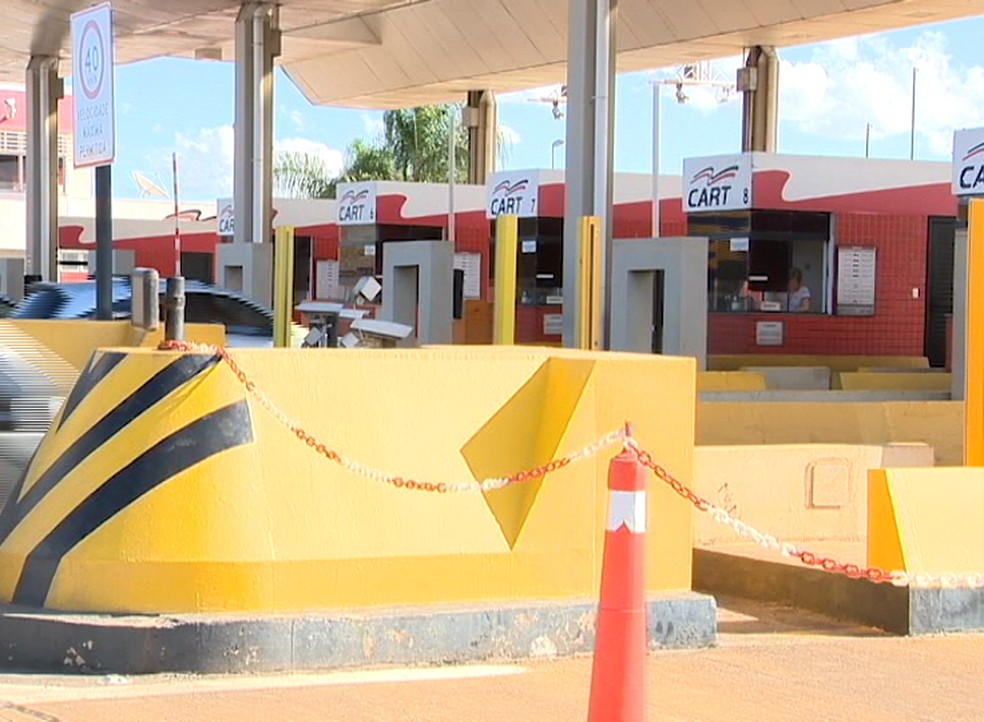 Pedágio na Rodovia Raposo Tavares (SP-270) (Foto: Reprodução/TV Fronteira)