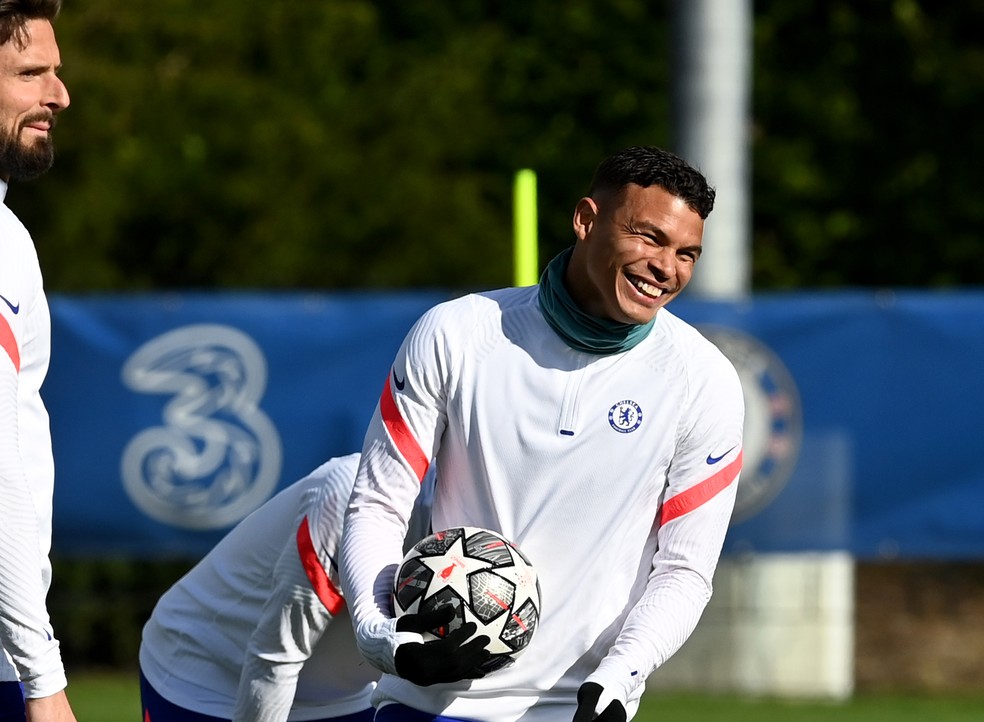 Thiago Silva, em treino do Chelsea na véspera do jogo: forte defesa é trunfo do time de Tuchel — Foto: Darren Walsh/Chelsea FC via Getty Images