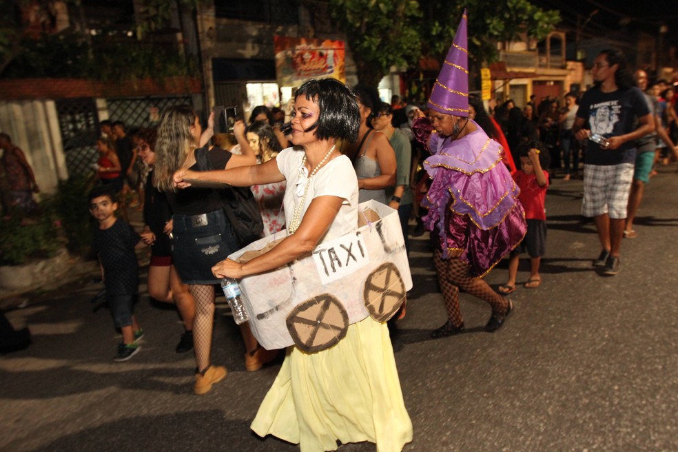 Cortejo Visagento leva "assombrações" às ruas do bairro do Guamá, em Belém. — Foto: Cristino Martins / O Liberal