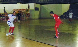 Rodada marcou o reencontro de Osmiki Futsal e Colinas que fizeram a final do estadual na temporada passada (Foto: Marcelo Gris/GuaraiNotícias)