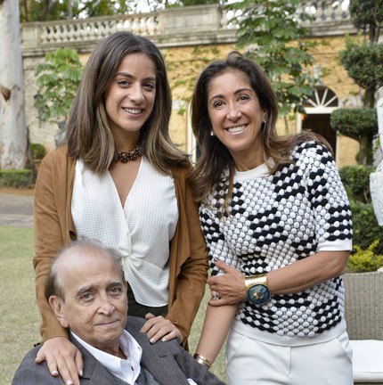 Camila Yunes Guarita, Bia Yunes e Jorge Yunes 