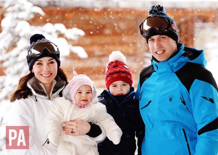 Família real compartilha viagem de férias na neve (Foto: Divulgação)