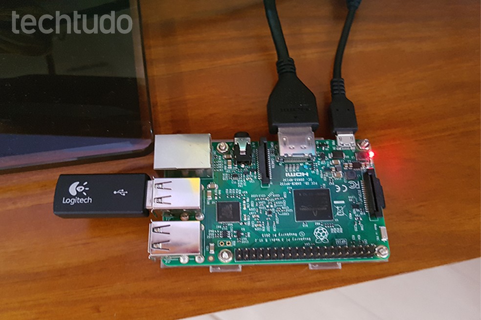 É possível conectar o Raspberry à uma impressora sem acesso à Internet para torná-la acessível por toda uma rede — Foto: Filipe Garrett/TechTudo