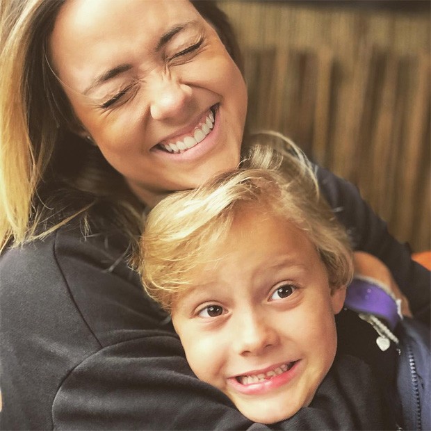 Carol Dantas e Davi Lucca, seu filho com Neymar (Foto: Reprodução/Instagram)