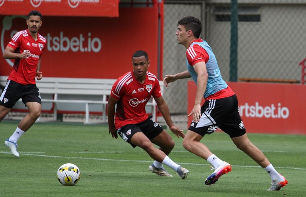 Ferraresi e Juan em treino do São Paulo — Foto: Divulgação