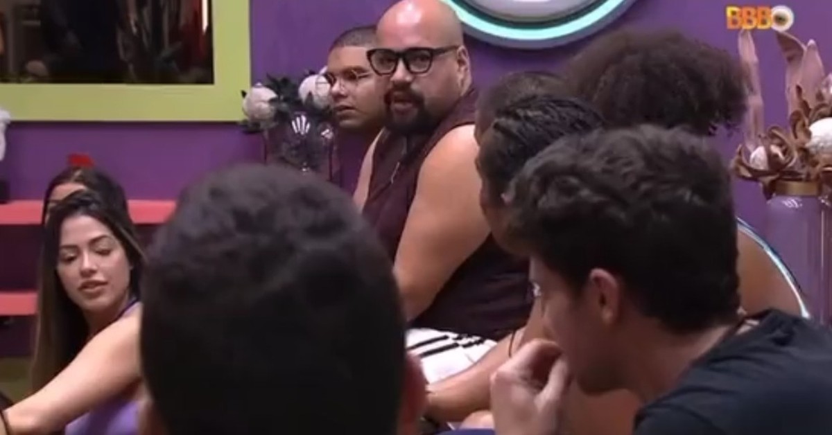 Tiago Abravanel diz que, após ver os casais na festa do ‘BBB’, ficou ‘animado e foi resolver no banheiro’