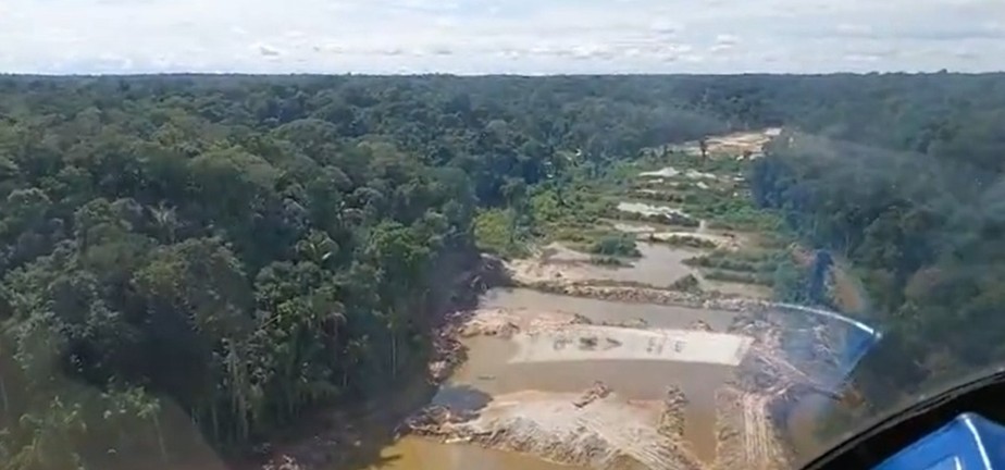 Garimpo ilegal provoca destavação de aproximadamente 50km² no sul do Amazonas