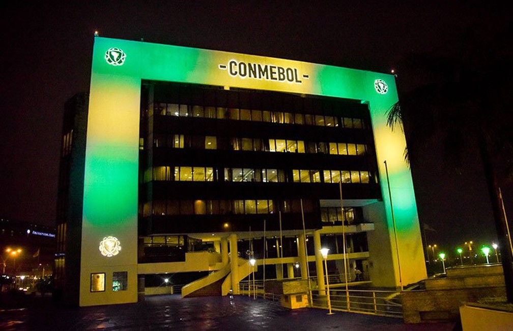 Sede da Conmebol, no Paraguai; entidade avalia alternativas para encaixar jogos das Eliminatórias no calendário — Foto: Divulgação
