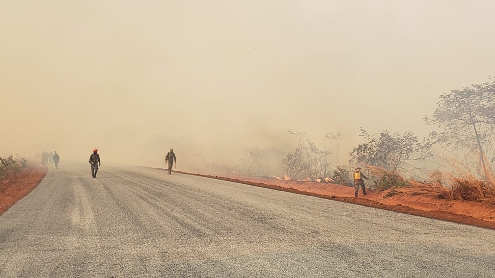 Peritos vão investigar origem de incêndios — Foto: Ianara Garcia/TVCA