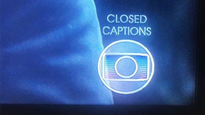 Closed Captions indica se há legendas disponíveis na programação (Foto: Reprodução/Karen Malek)