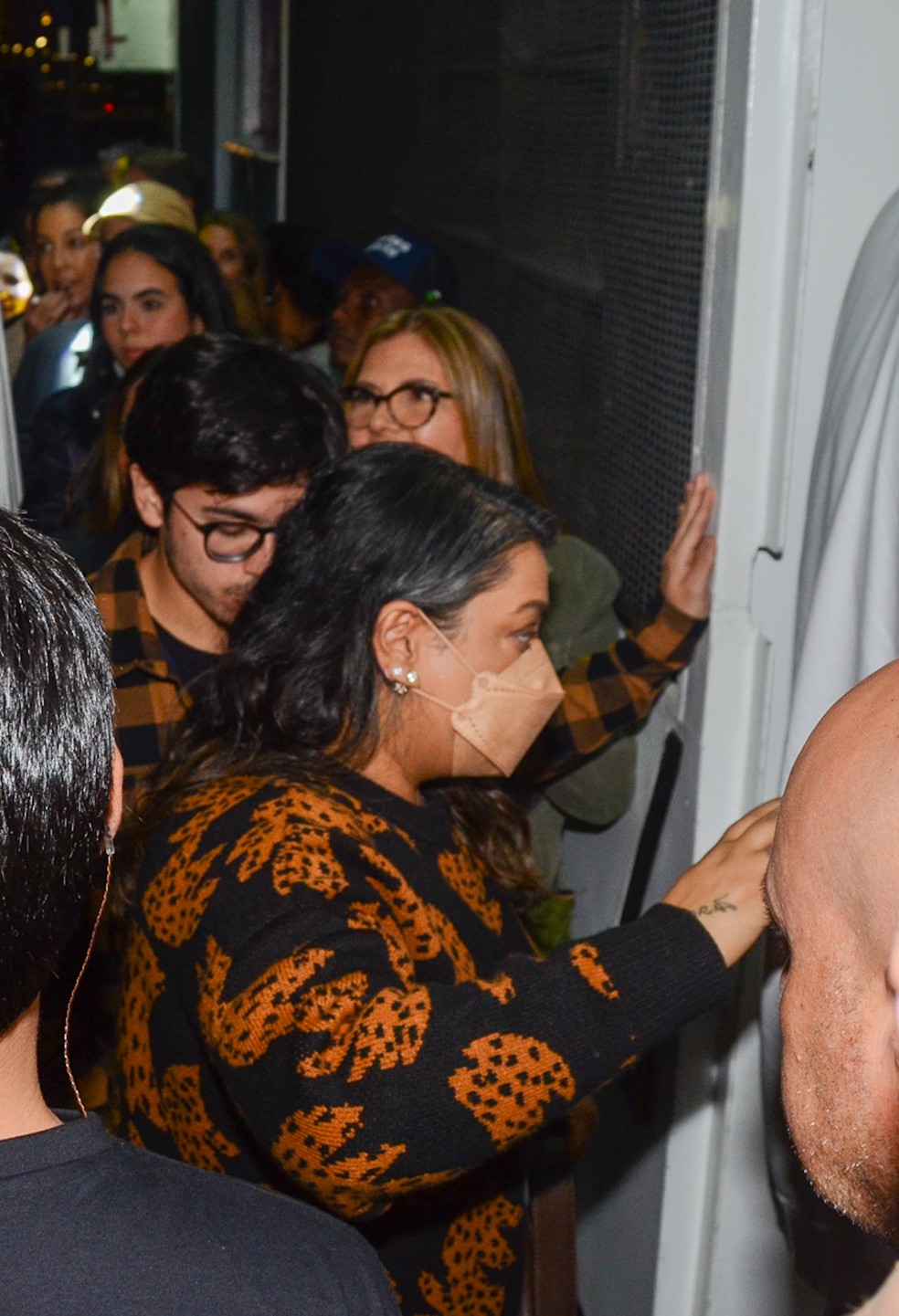Preta Gil chega com Ivete Sangalo para show em São Paulo — Foto: Araujo/AgNews