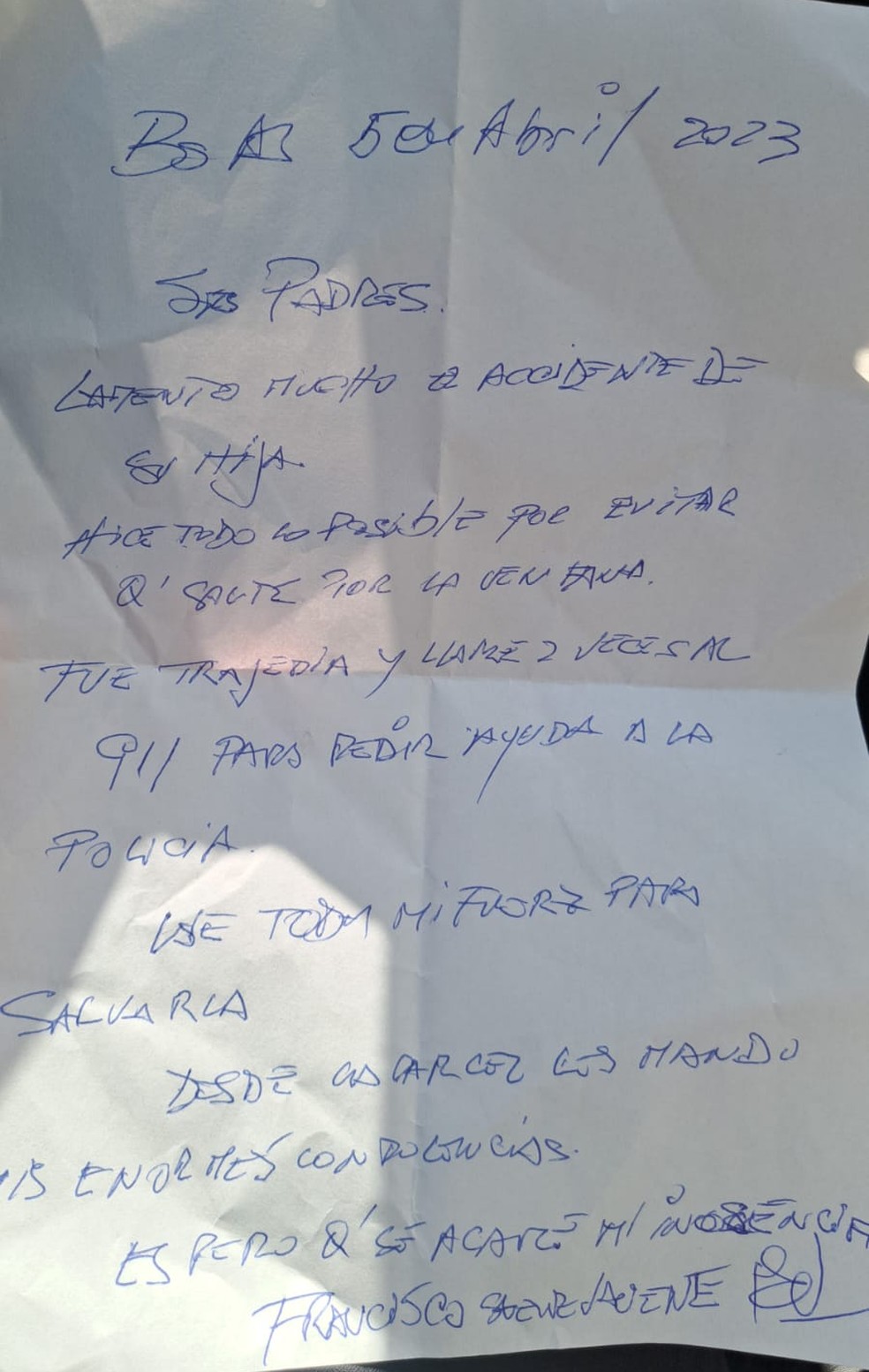 Carta escrita por Francisco Sáenz Valiente, de 52 anos, na prisão. Ele é suspeito da morte da brasileira Emmily Rodrigues, de 26 anos — Foto: Arquivo pessoal