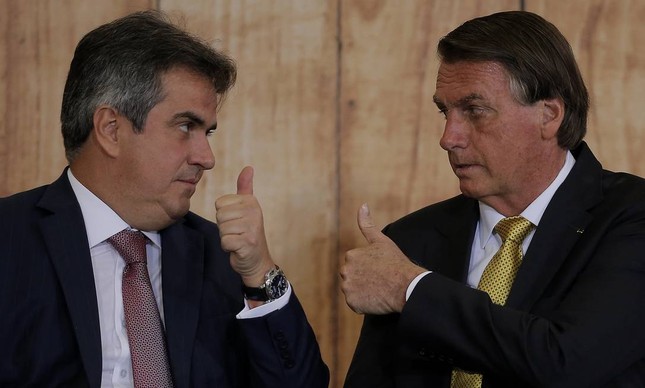 O ministro da Casa Civil, Ciro Nogueira, e o presidente Jair Bolsonaro durante evento no Palácio do Planalto 