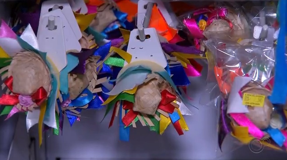 Comerciantes buscam alternativas para manter tradi&ccedil;&atilde;o das festas juninas durante pandemia &mdash; Foto: Reprodu&ccedil;&atilde;o/TV TEM
