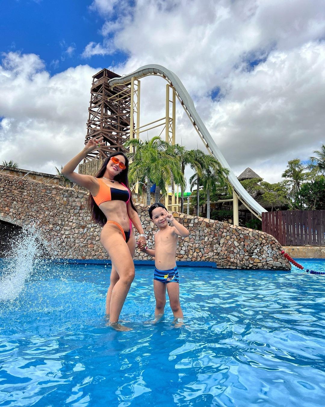 Flay mostra detalhes de férias com o filho (Foto: reprodução/instagram)