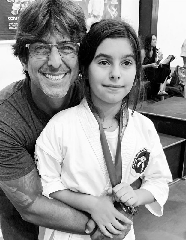 Adriano Melo e sua filha, Yasmin (Foto: Reprodução/Instagram)