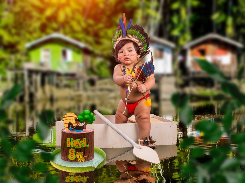 Bebê fez ensaio fotográfico em homenagem ao Dia do Índio. — Foto: Miqueias Rosa/Divulgação
