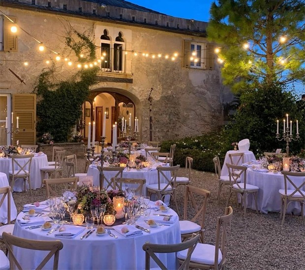 Kourtney Kardashian and Travis Barker rented a castle in Italy to hold the wedding party (Photo: Reproduction / Instagram)