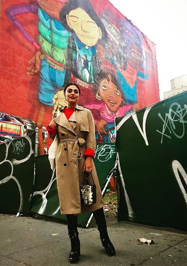 Juliana Paes se despediu de Nova York com um look elegante (Foto: Divulgação / Instagram)