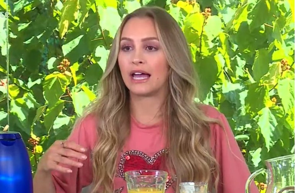 Carla Diaz ficou chocada ao ver imagens do Arthur — Foto: TV Globo