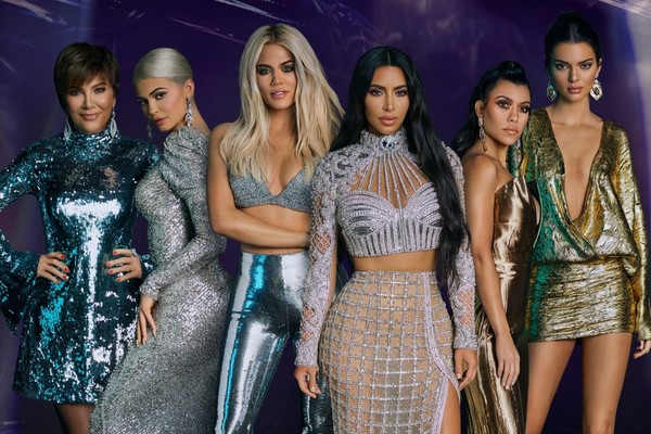 Kris Jenner, Kylie Jenner, Khloé Kardashian, Kim Kardashian, Kourtney Kardashian e Kendall Jenner (Foto: Divulgação)