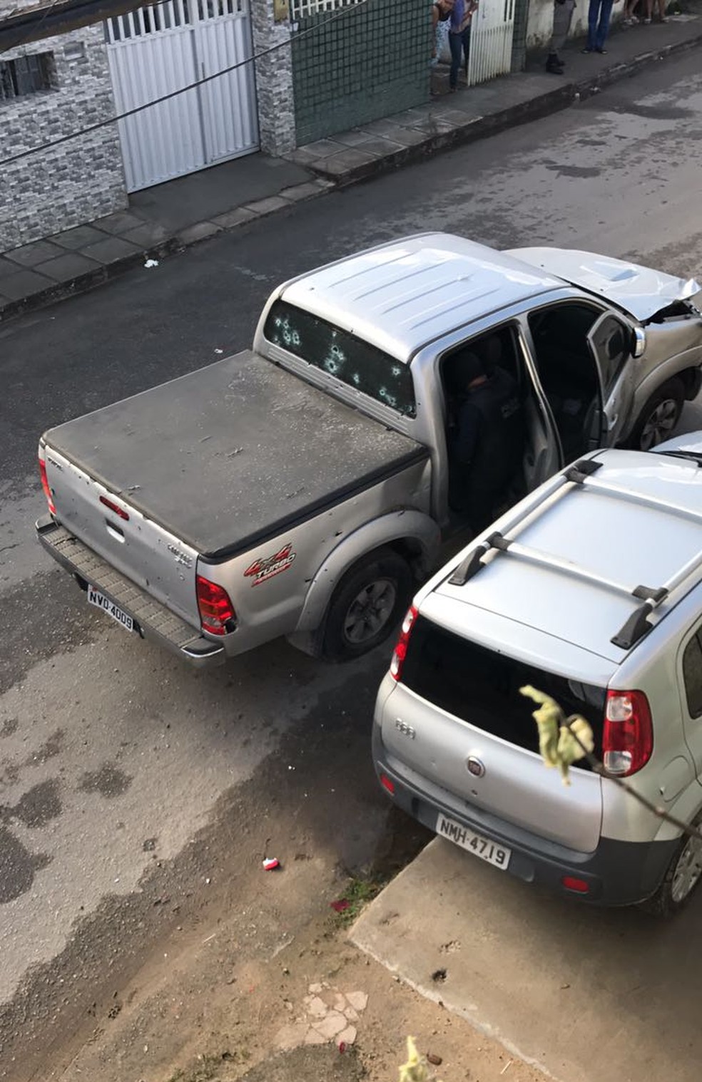 Suspeitos estavam em uma Amarok de cor prata (Foto: Arquivo Pessoal) Suspeitos estavam em uma Amarok de cor prata (Foto: Arquivo Pessoal)