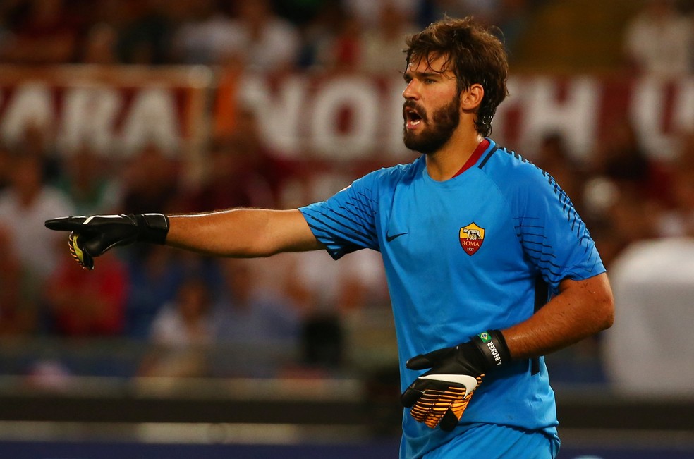 Alisson: titular na Seleção e também na Roma (Foto: Reuters)