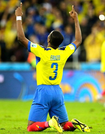 Erazo festeja boa atuação, mas mantém cautela: Cabeça no lugar