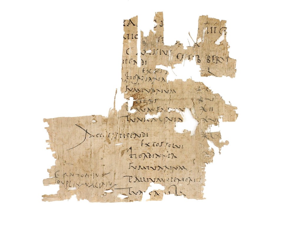 Papiro de 2 mil anos com contracheque de soldado romano é descoberto em Israel — Foto: Autoridade de Antiguidades de Israel