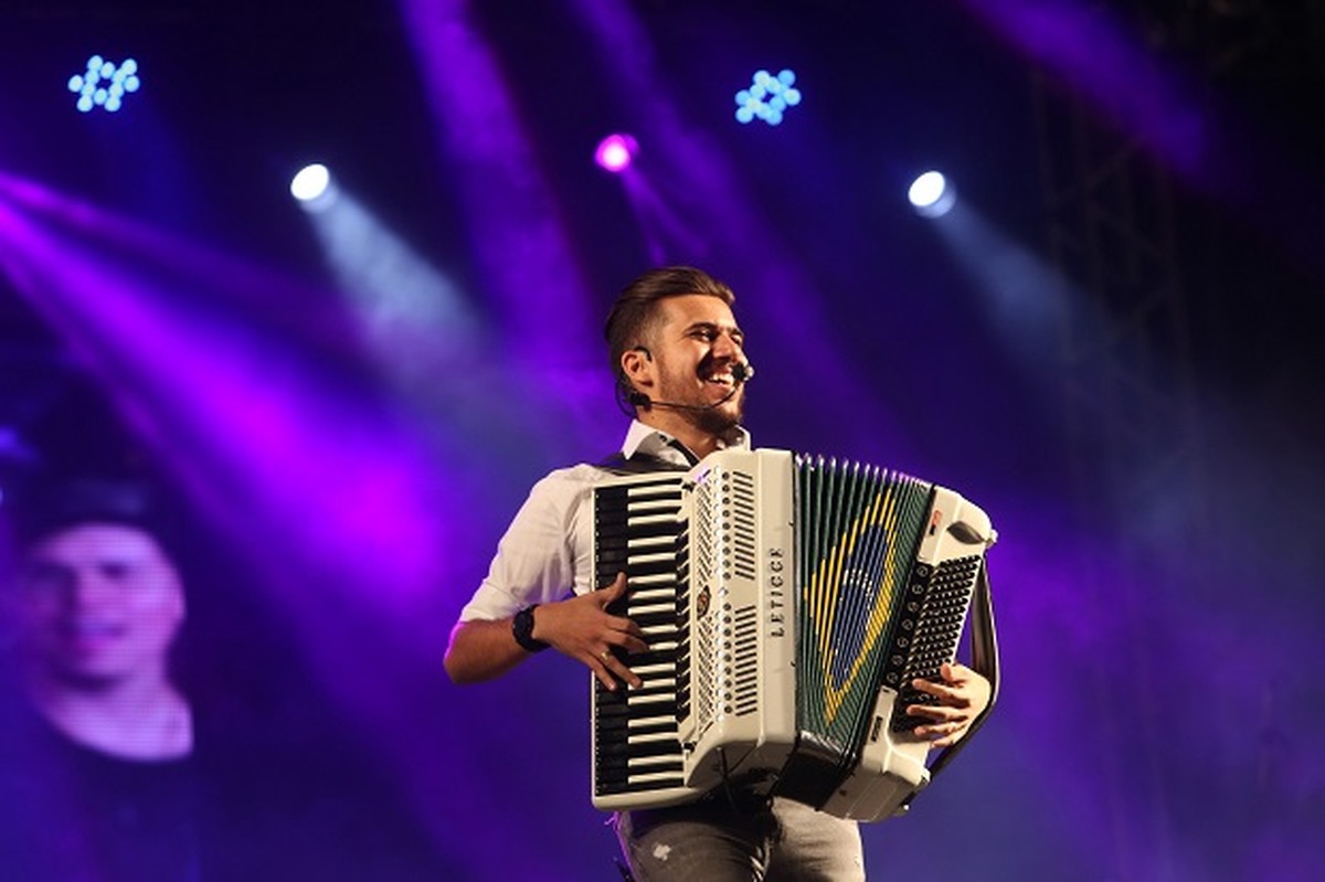 Saia Rodada Luan Estilizado E Atitude 67 Fazem Shows No