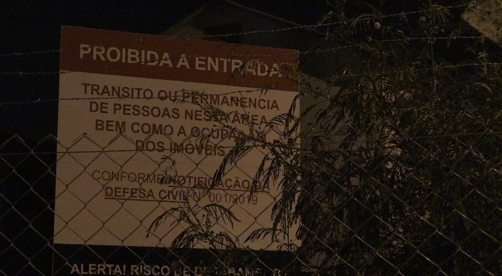 Local foi interditado pela Defesa Civil em fevereiro de 2019 por risco de desabamento, em Foz do Iguaçu — Foto: William Brisida/RPC