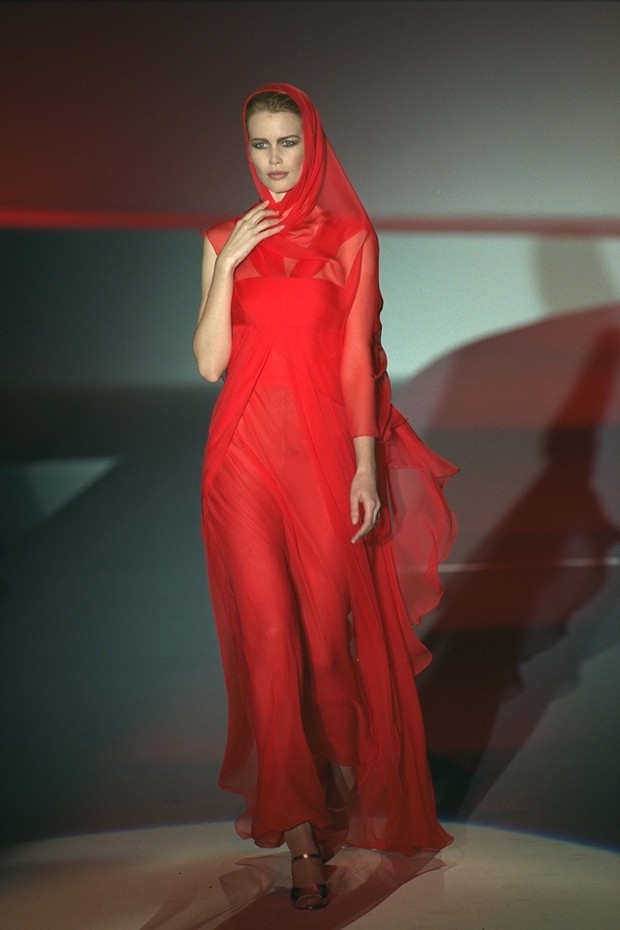 AUTUMN/WINTER 96-97: VALENTINO (Photo by Pierre Vauthey/Sygma/Sygma via Getty Images) (Foto: Sygma via Getty Images)