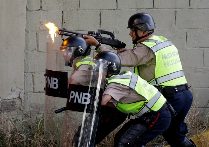 Protestos na Venezuela por referendo para tirar Nicolas Maduro do poder (Foto: REUTERS/Marco Bello)