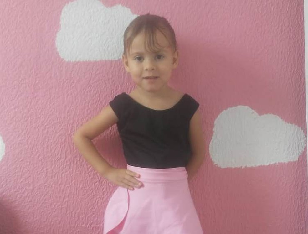 Rebecca Rayane foi diagnosticada com artresia no essôfago assim que nasceu  — Foto: Arquivo Pessoal 