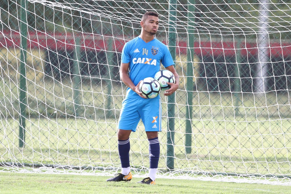 Juninho tem histórico de problemas, no Sport (Foto: Marlon Costa/Pernambuco Press)