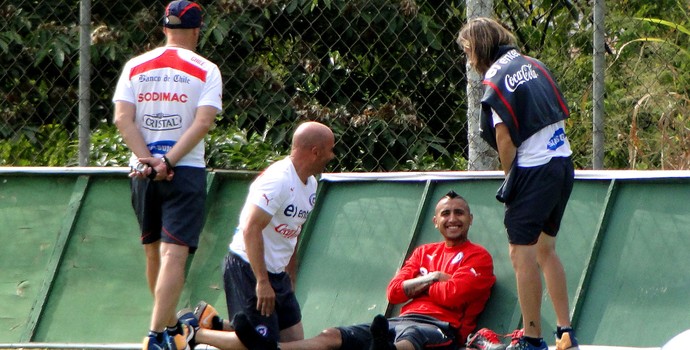 Sampaoli Arturo Vidal Chile treino (Foto: Tarcísio Badaró) Sampaoli Arturo Vidal Chile treino (Foto: Tarcísio Badaró)