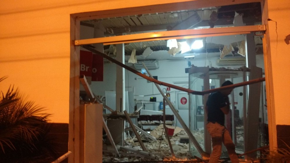 Quatro homens armados assaltaram banco em Alto Taquari (Foto: Polícia Civil de MT/Assessoria)