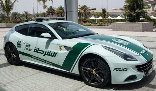 Ferrari FF usada pela polícia de Dubai (Foto: Reprodução)