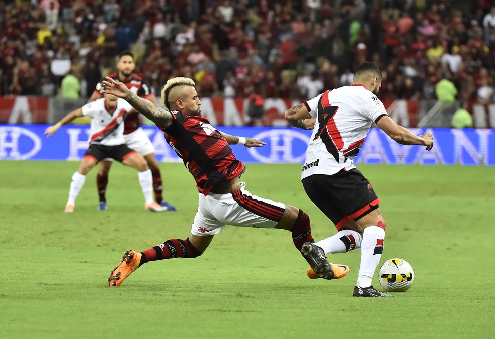 Flamengo x Atlético-GO: Vidal — Foto: André Durão